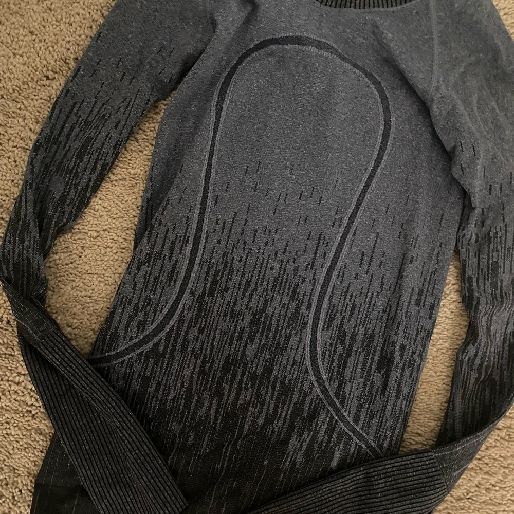 Lululemon Swiftly Tech blue drip design - Picture 4 of 4